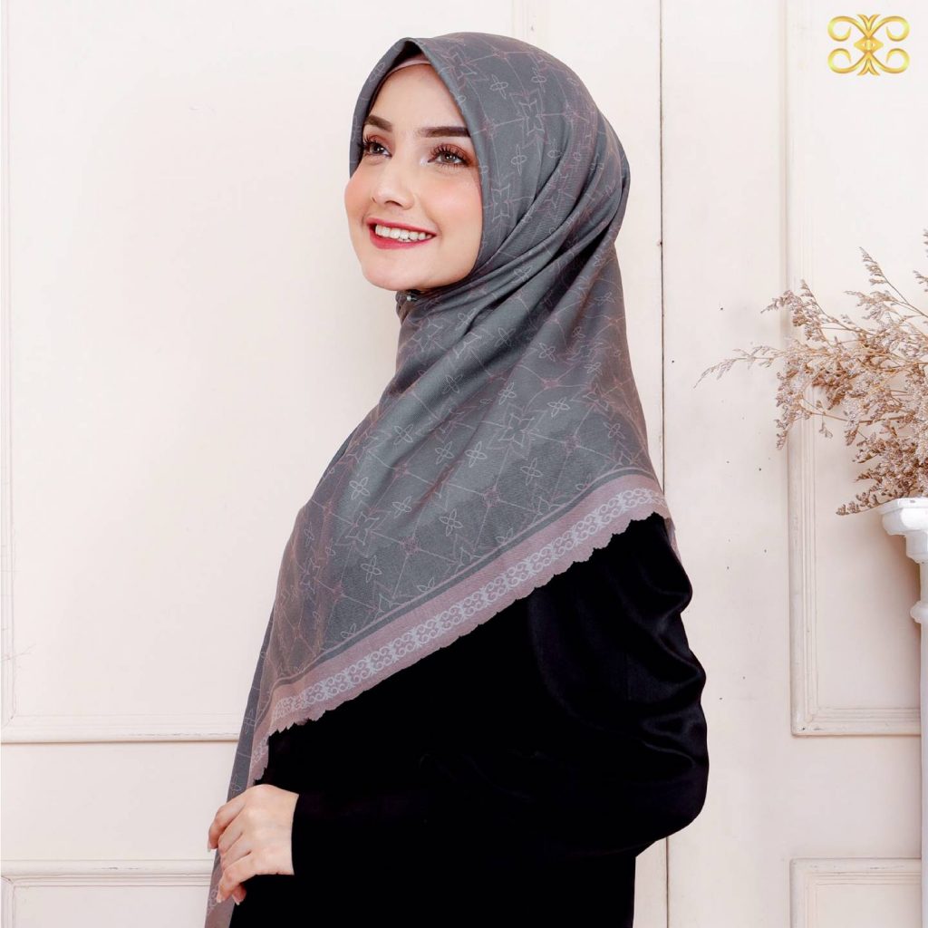 Monogram Grey Ash